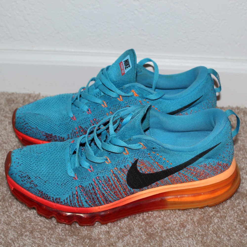 Nike Flyknit Max
